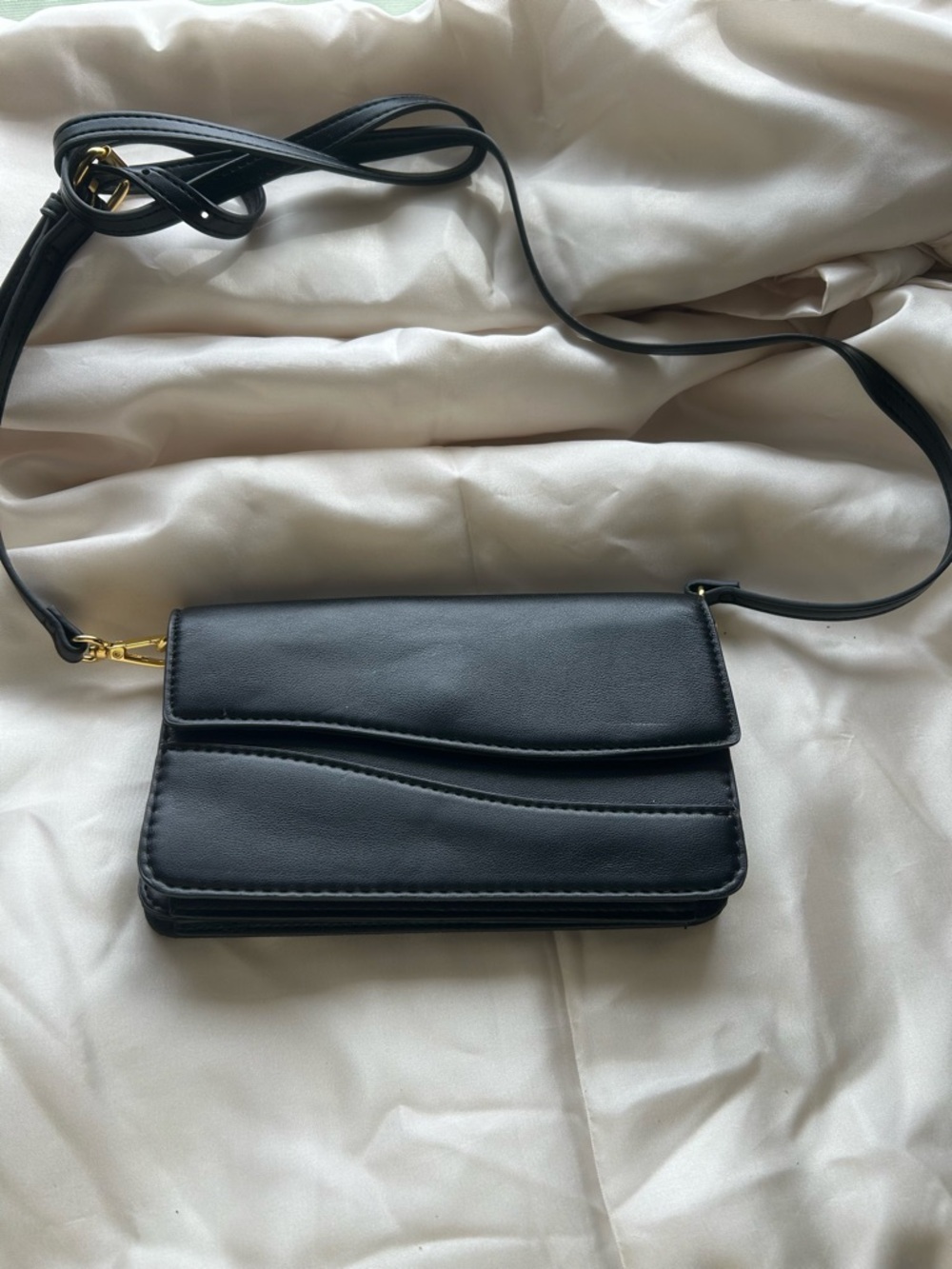 Black Crossbody Wallet Bag - Sleek Everyday Carry